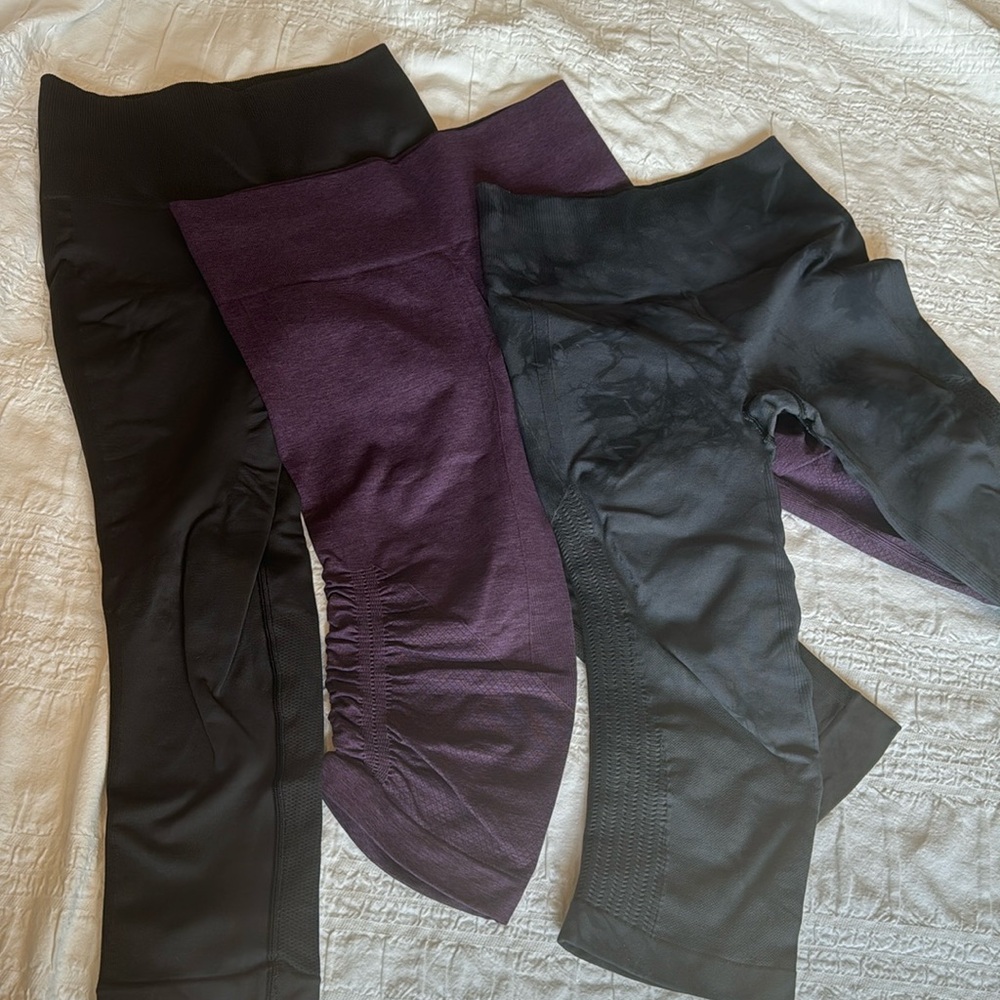 3 Crop Lululemon Bundle (1 pair Ebb to Street, 2 pair similar to) - Sz 8